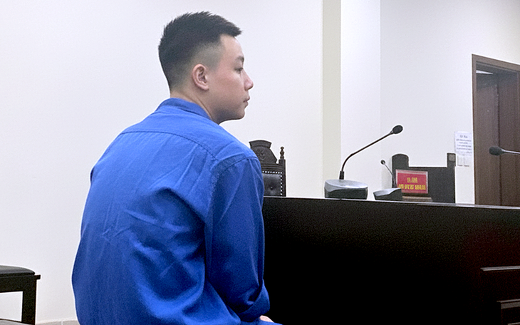 Bắt phó phòng ngân hàng lừa đảo 4,8 tỉ đồng để đầu tư qua mạng- Ảnh 2. Bắt phó phòng ngân hàng lừa đảo 4,8 tỉ đồng để đầu tư qua mạng- Ảnh 2.