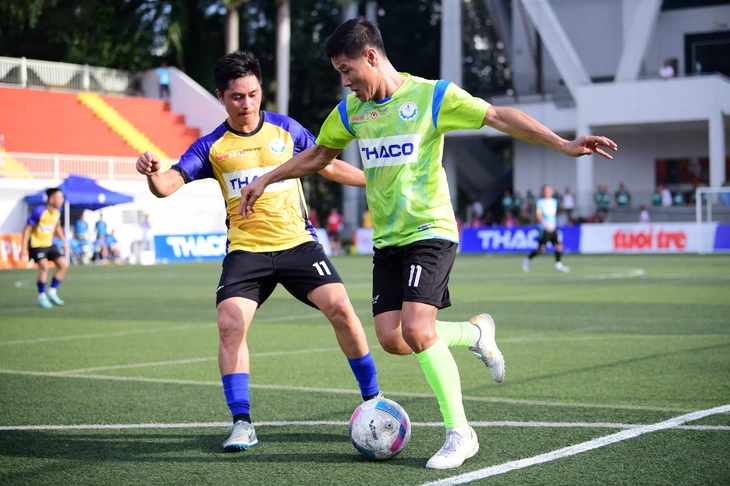 bóng đá công nhân - Ảnh 2.