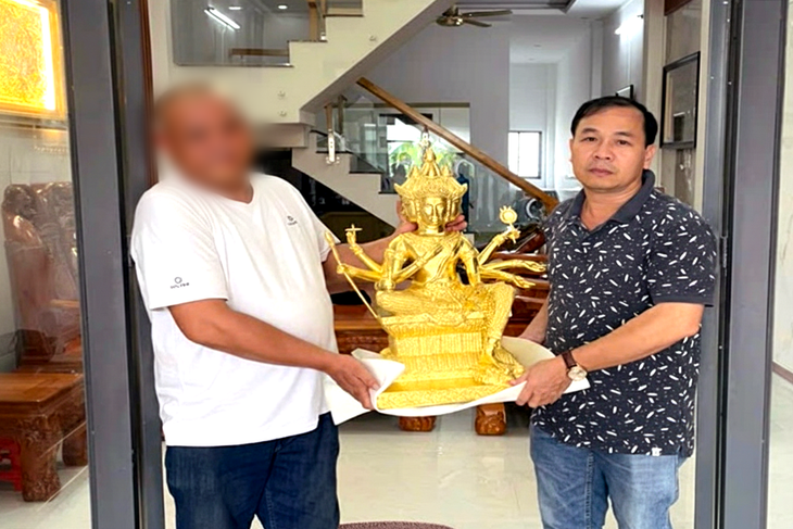 Bắt 3 người vào chùa trộm tượng đồng thỉnh từ Thái Lan - Ảnh 1.