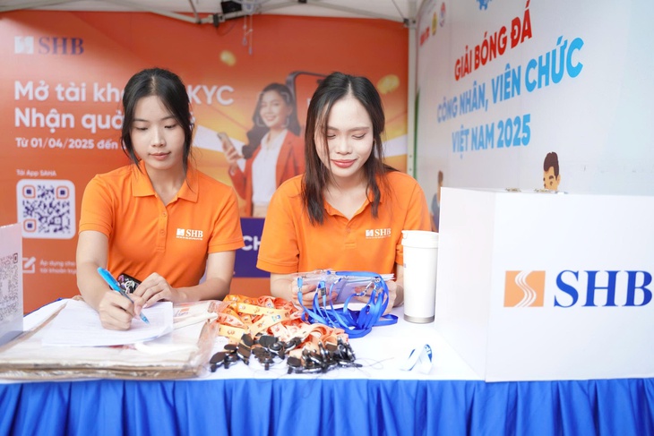 công nhân - Ảnh 4.