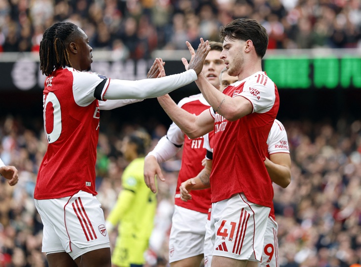 Dẫn đầu Premier League nhưng Arsenal vẫn lo sốt vó vì Odegaard và Declan Rice chấn thương - Ảnh 1.