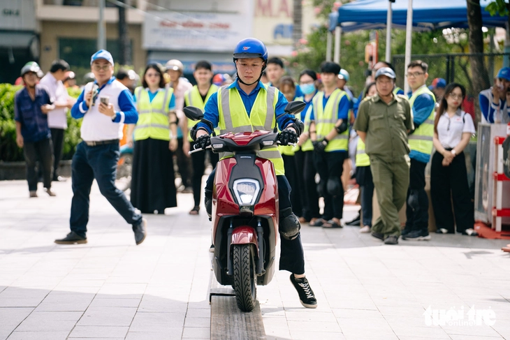 Đổi giấy phép lái xe sang thẻ PET để tránh lừa đảo nộp phạt - Ảnh 6.