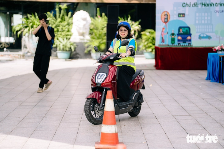Đổi giấy phép lái xe sang thẻ PET để tránh lừa đảo nộp phạt - Ảnh 7.