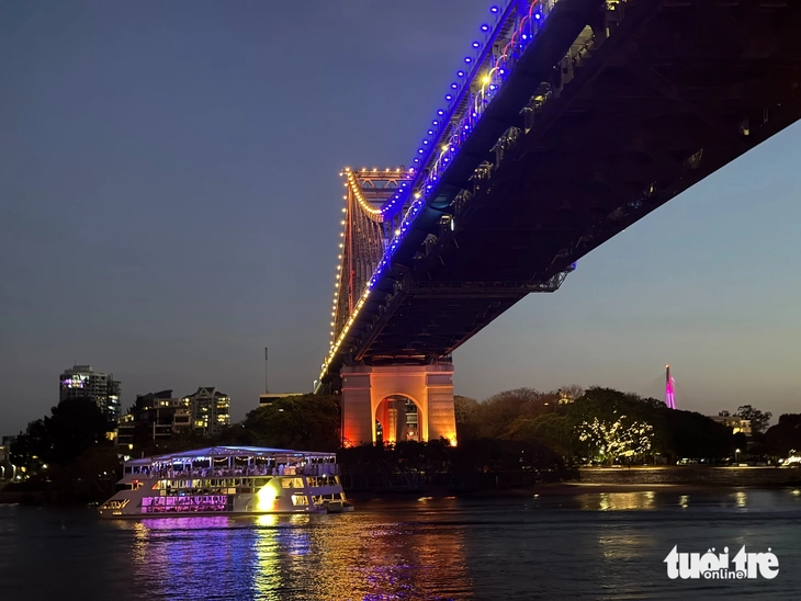 Từ Story Bridge đến đảo Tangalooma: Hành trình chạm vào trái tim Brisbane - Ảnh 9.
