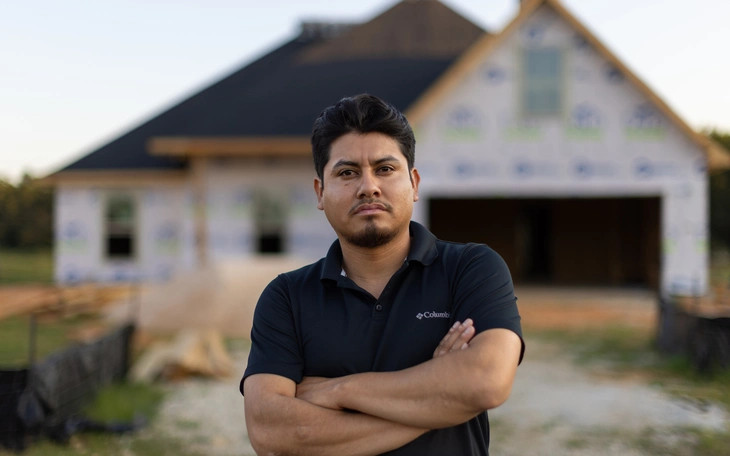 Mỹ siết nhập cư kỷ lục: Khoảng 80.000 thị thực bị thu hồi trong chưa đầy một năm - Ảnh 3.