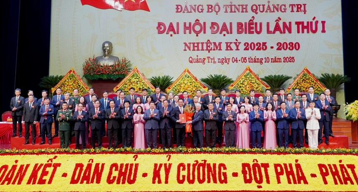 Ông Lê Ngọc Quang được chỉ định tiếp tục giữ chức Bí thư Tỉnh ủy Quảng Trị - Ảnh 2.