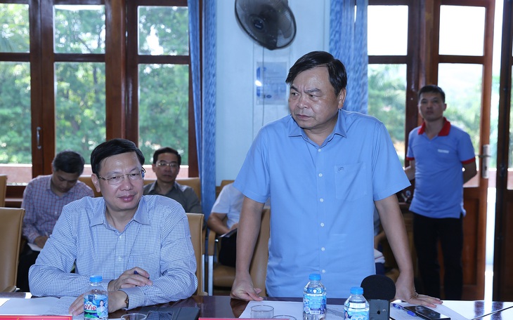Phó thủ tướng yêu cầu có dự báo lượng mưa từng khu vực để ứng phó bão Matmo - Ảnh 1.