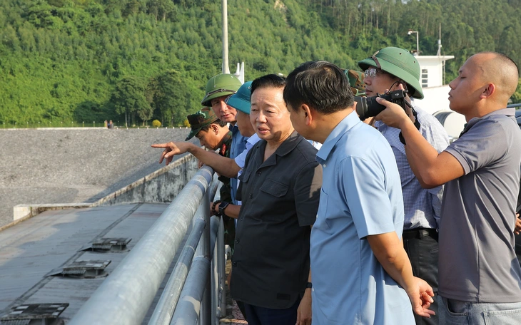 Phó thủ tướng yêu cầu có dự báo lượng mưa từng khu vực để ứng phó bão Matmo - Ảnh 2.
