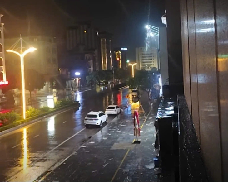 Bão Matmo đổ bộ vào Trung Quốc, miền Bắc mưa lớn hôm nay - Ảnh 4.
