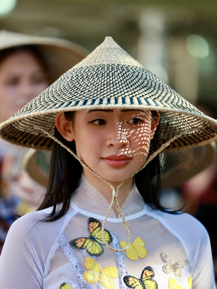 áo dài - Ảnh 2.
