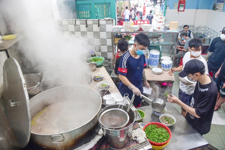 Ngưỡng doanh thu chịu thuế quá thấp! - Ảnh 3.
