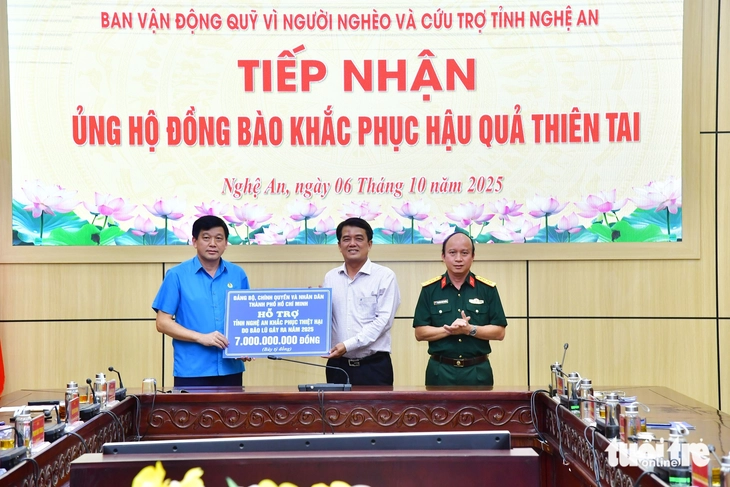 TP.HCM hỗ trợ Nghệ An 7 tỉ đồng khắc phục hậu quả bão Bualoi - Ảnh 1.