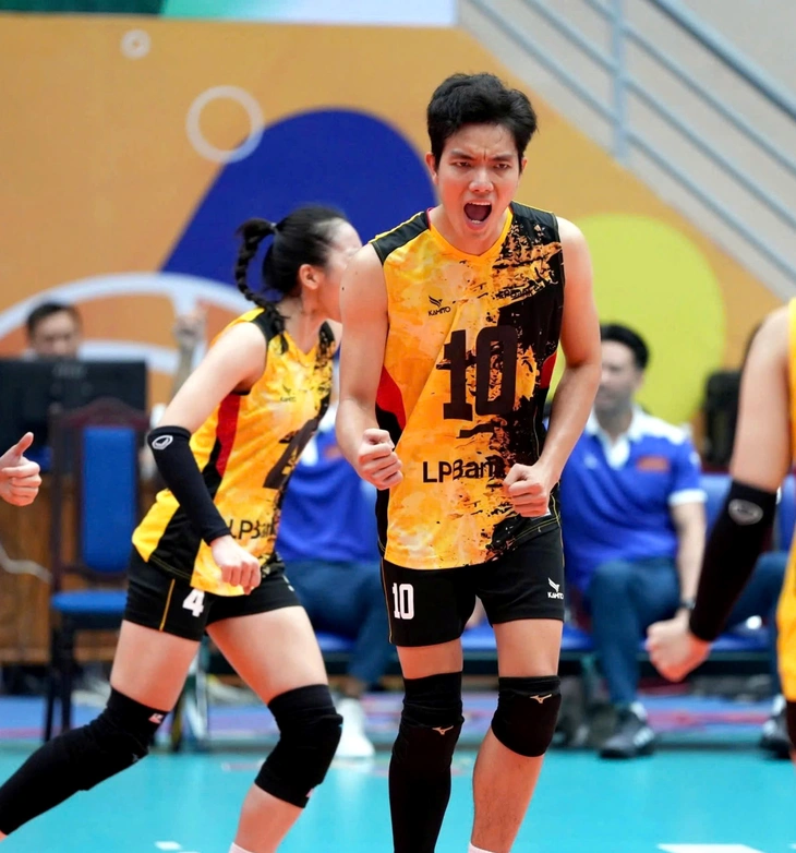 Bích Tuyền - Ảnh 1.