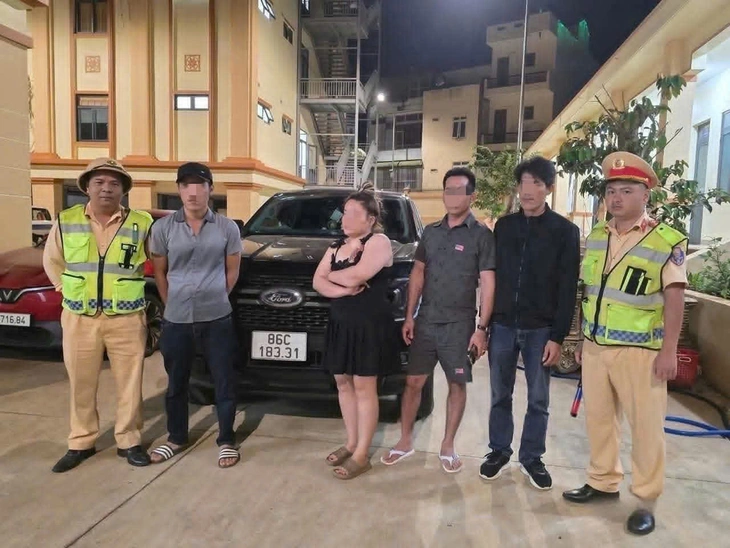 xe bán tải - Ảnh 1.
