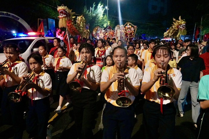 Lễ hội Nghinh Ông Cần Giờ - Ảnh 2.