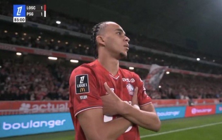 Mbappe ăn mừng cuồng nhiệt sau khi chứng kiến em trai mình ghi bàn vào lưới PSG - Ảnh 3.