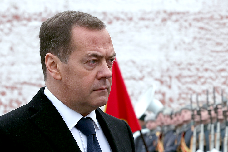 Ông Medvedev: Loạt sự cố drone là 'lời cảnh tỉnh' cho châu Âu về mối nguy chiến tranh - Ảnh 1.