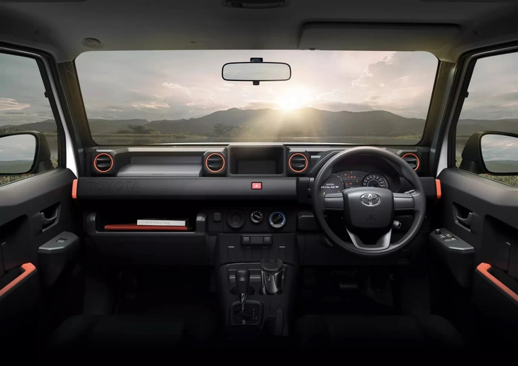 Toyota Hilux - Ảnh 8.
