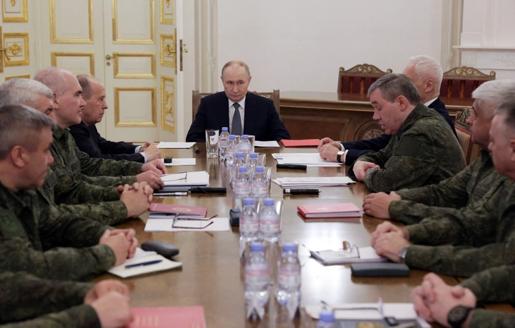 Tin tức thế giới 8-10: Ông Putin họp tướng lĩnh quân đội; Ông Zelensky đưa ra cáo buộc mới về Nga - Ảnh 1.