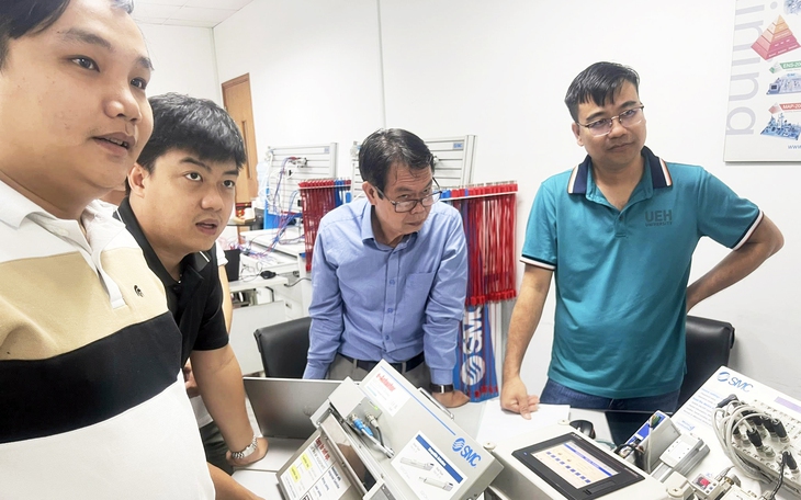 Đại học Y Dược TP.HCM ‘bơm’ 80 tỉ đồng cho nghiên cứu ưu tiên sức khỏe người Việt- Ảnh 2.