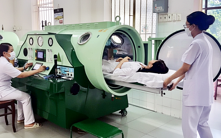 Khung giờ nào nên ngừng nạp đường để có giấc ngủ ngon? - Ảnh 2.