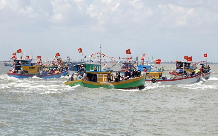 Thời tiết hôm nay 12-10: Bắc Bộ bắt đầu mưa trở lại, Nam Bộ mưa rào đến mưa to  - Ảnh 2.