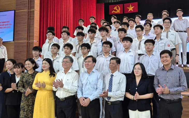 TP.HCM bồi dưỡng đội tuyển thi học sinh giỏi quốc gia theo cách 'đặc biệt'- Ảnh 4.