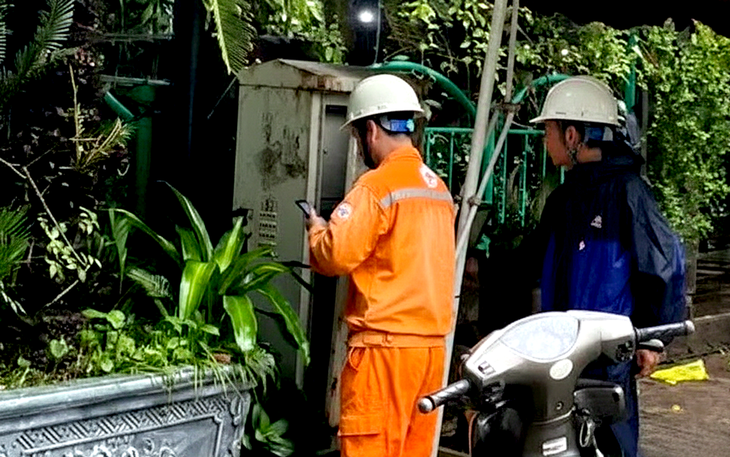 Bão lũ, ngập lụt khắp nơi, cẩn trọng nhiễm khuẩn - Ảnh 3.