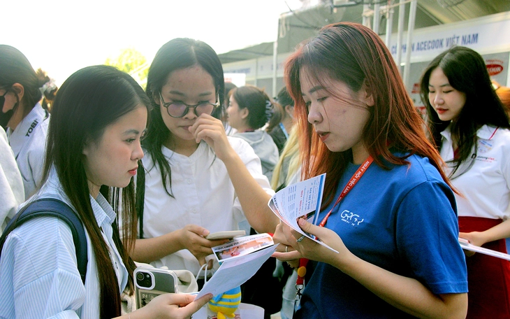 Cục Thống kê giải thích gì về con số 1,6 triệu thanh niên không có việc làm, không học tập, đào tạo - Ảnh 2.