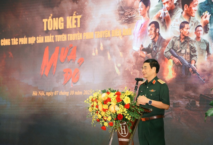 Bộ trưởng Quốc phòng tặng bằng khen cho ê kíp Mưa đỏ - Ảnh 1.