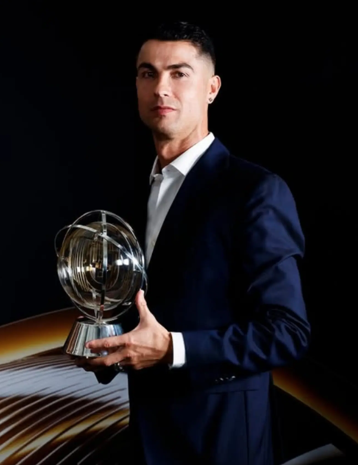 ROnaldo - Ảnh 1.