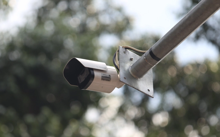Tại sao camera AI ở TP.HCM có thể 'bắt lỗi' chính xác đến từng cm? - Ảnh 5.