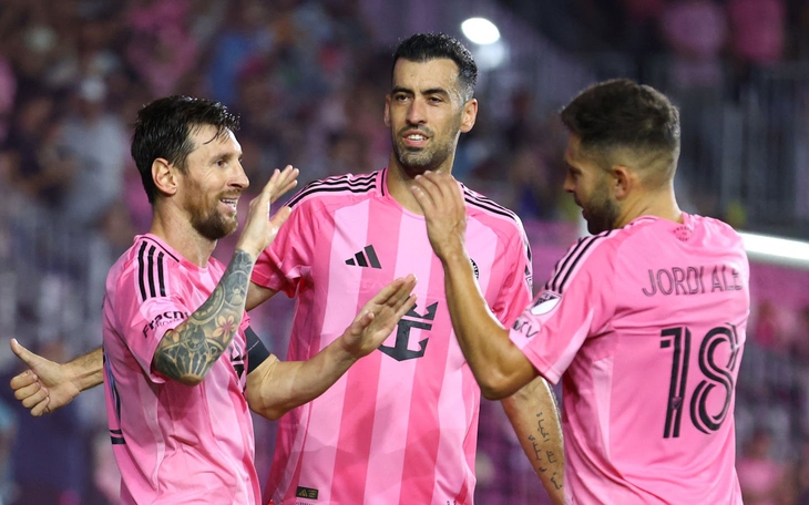 Khoảnh khắc Messi thể hiện nhãn quan thiên tài - Ảnh 4.