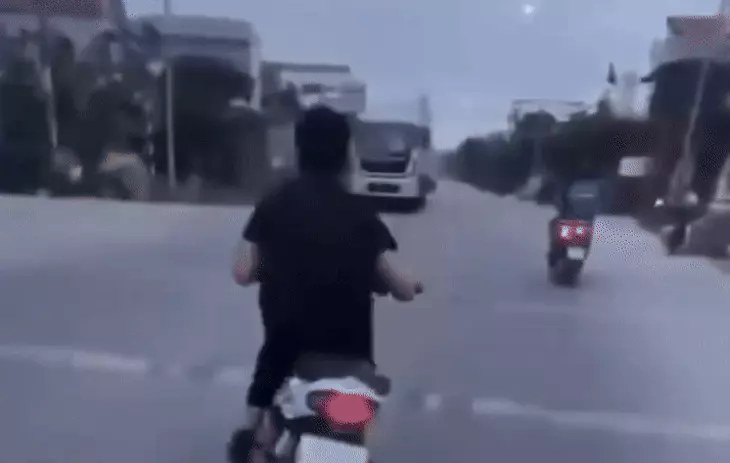 lạng lách - Ảnh 1.