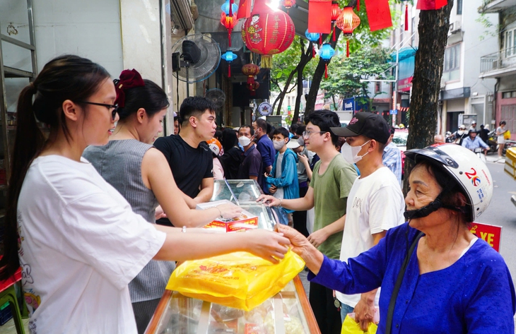 Hỗ trợ để hộ kinh doanh yên tâm chuyển đổi - Ảnh 3.