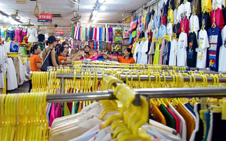 Ngành Thuế ra quân hỗ trợ hộ kinh doanh áp dụng thuế kê khai - Ảnh 2.