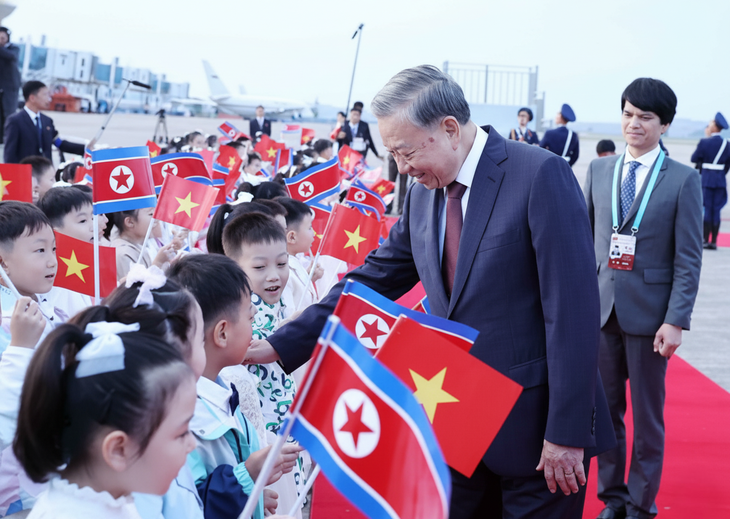 Tổng Bí thư Tô Lâm đến Bình Nhưỡng, bắt đầu chuyến thăm cấp nhà nước Triều Tiên lần đầu tiên - Ảnh 3.