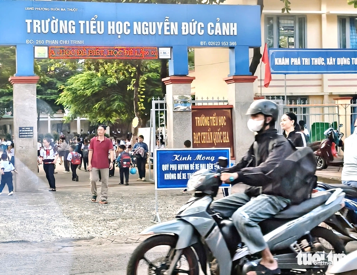 Hàng ngàn tiết dạy thêm giờ của giáo viên bị 'treo' suốt 3 năm - Ảnh 2.