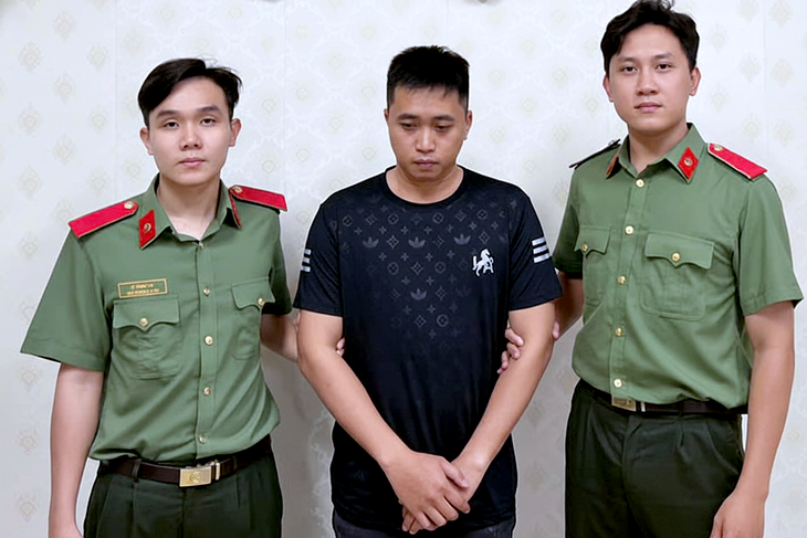 Bắt nam thanh niên thuê ô tô tự lái rồi mang đi cầm cố - Ảnh 1.