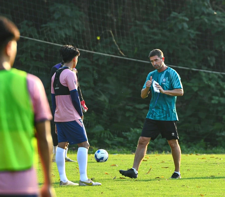 Harry Kewell - Ảnh 2.
