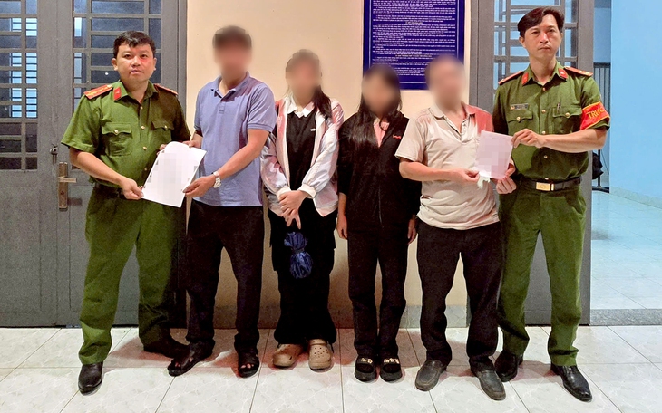 Nữ sinh viên sập bẫy ‘chạy’ chuyển trường của cán bộ đại học ‘dỏm’, mất hàng chục triệu đồng - Ảnh 3.