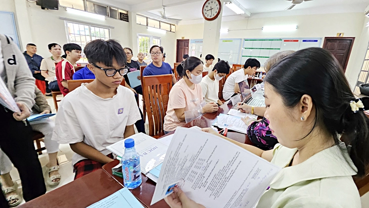 Rối ren với tổ hợp môn học lớp 10 - Ảnh 1. tổ hợp - Ảnh 1.