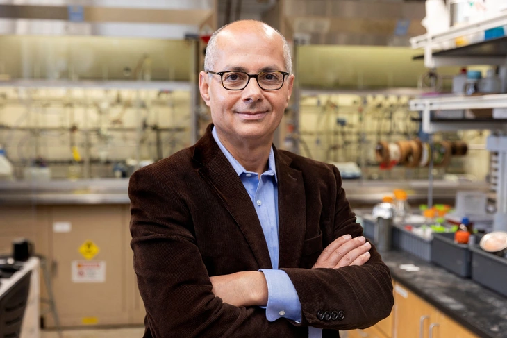 Quan điểm giáo dục của nhà hóa học đoạt giải Nobel 2025 Omar Yaghi - Ảnh 2. Nobel 2025 - Ảnh 3.
