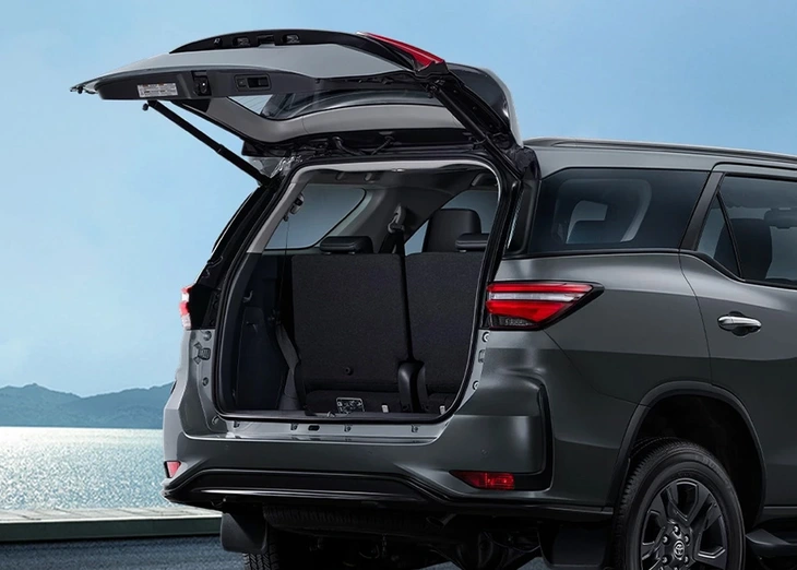 Toyota Fortuner - Ảnh 7.