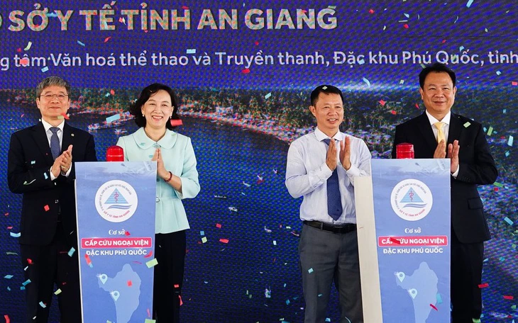 Cứu sống hai bệnh nhân đột quỵ nhồi máu não cấp ở Phú Quốc - Ảnh 2.