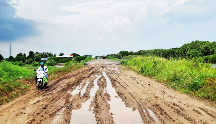 Đê biển cấp bách nhưng thi công chậm như ‘rùa bò’- Ảnh 1. Đê biển cấp bách nhưng thi công chậm như ‘rùa bò’- Ảnh 1.