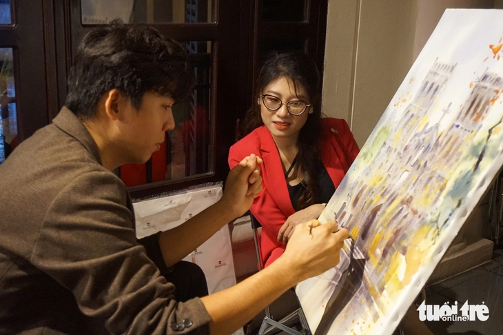 Đêm bảo tàng có gì mà hấp dẫn hàng trăm bạn trẻ đội mưa lạnh đến xem?  - Ảnh 3. Đêm bảo tàng - Ảnh 3.