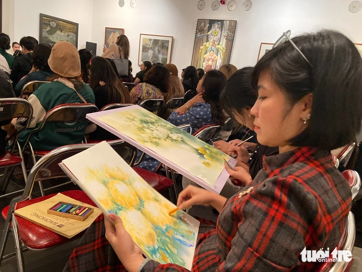 Đêm bảo tàng có gì mà hấp dẫn hàng trăm bạn trẻ đội mưa lạnh đến xem?  - Ảnh 4. Đêm bảo tàng - Ảnh 4.