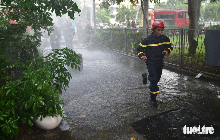 chữa cháy - Ảnh 8.