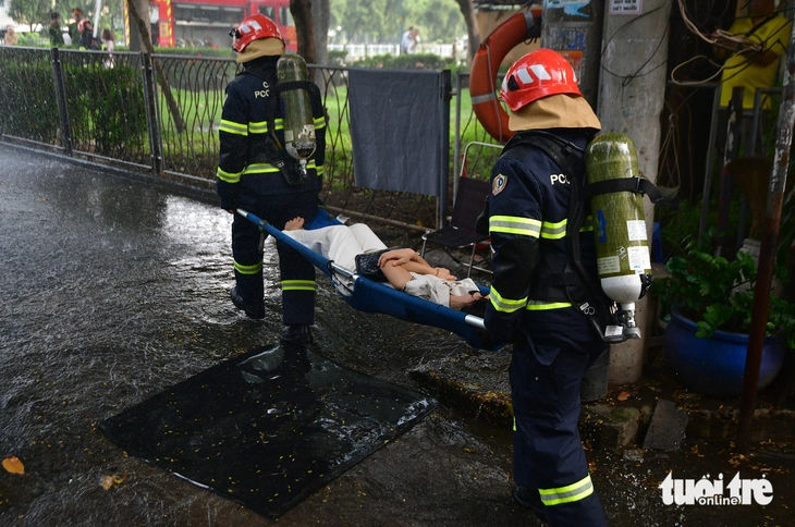 chữa cháy - Ảnh 11.